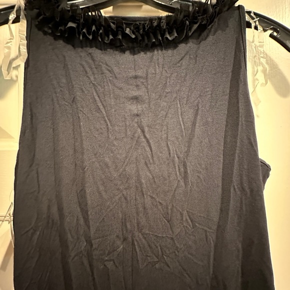 AK- Anne Klein Ruffle Collar Tank-size M - Picture 4 of 5